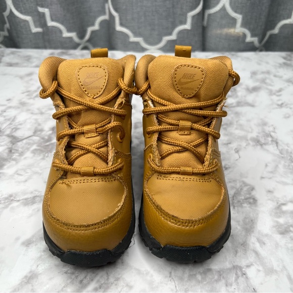 NIKE Manoa Wheat Black Little Kid Boots - Picture 6 of 8